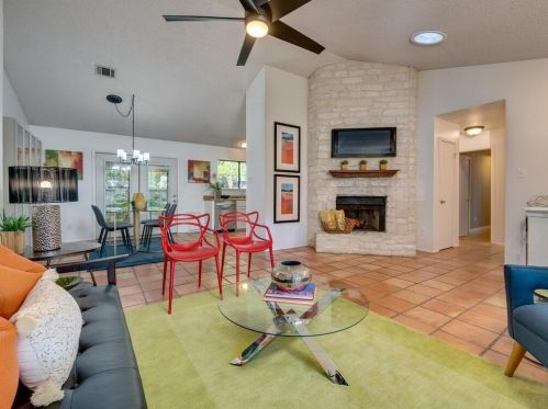 910 Calico Dr, Austin, TX 78748-6494