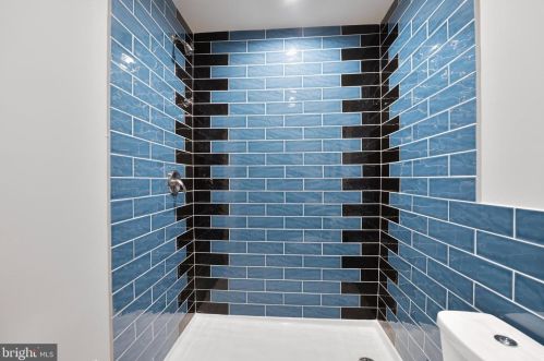 5725 17 St, Philadelphia PA 19132-3927 exterior