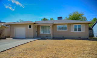 1937 Middleberry Rd, Sacramento, CA 95815-4112