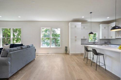 1557 Foote St, Atlanta GA 30307-2817 exterior