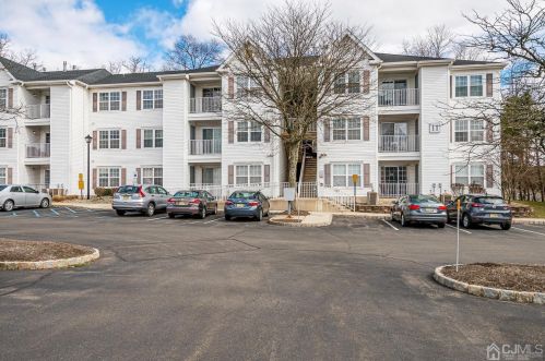 1138 Waterford Dr, Edison NJ 08817-1908 exterior