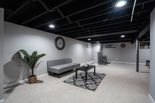 4210 Congress St, Milwaukee WI  53209-5836 exterior