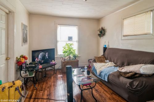 212 8th Ave, Broadview, IL 60153-1511