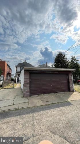 1414 Broad St, Trenton NJ 08610-6036 exterior