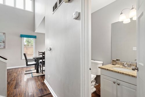 1323 Hamilton Ave, Elmhurst IL 60126-5407 exterior