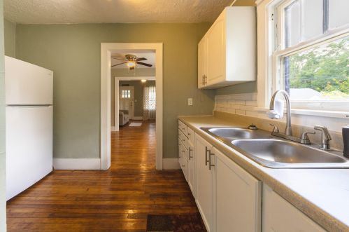 205 Maple St, Kalamazoo MI 49001-2814 exterior