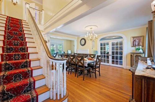 346 Maple St, Springfield MA 01105-1953 exterior