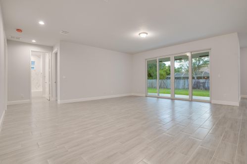 1871 Lewis St, Fort Pierce FL 34987-2083 exterior