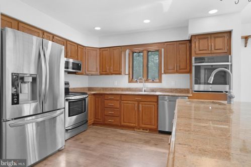 1 Madison Ct, Southampton NJ  08088-9046 exterior