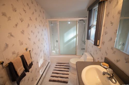 4 Ryder Ct, Huntington Station NY 11746-6142 exterior