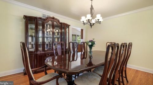 3653 Warfield Dr, Huntingdon Valley PA 19006-3423 exterior