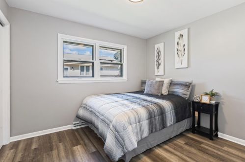 6929 Sussex St, Milwaukee WI 53209-2414 exterior