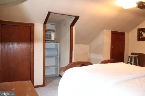 727 Chestnut St, Limerick PA 19468-2117 exterior