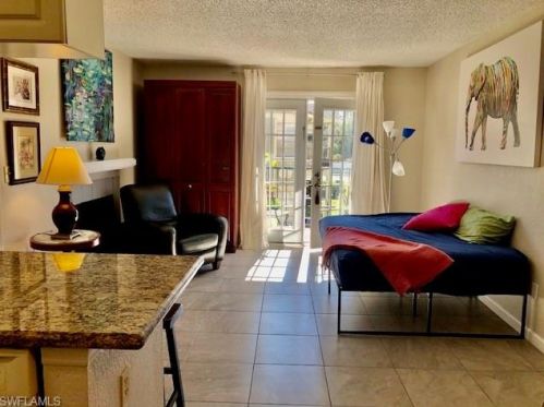 2550 Alafaya Trl, Orlando FL  12107-3607 exterior