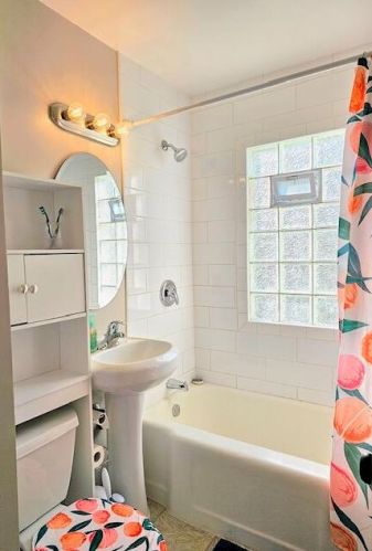 3337 83rd St, Milwaukee WI  53219-3837 exterior