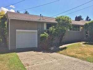 913 122 St, Seattle WA  98178-4532 exterior