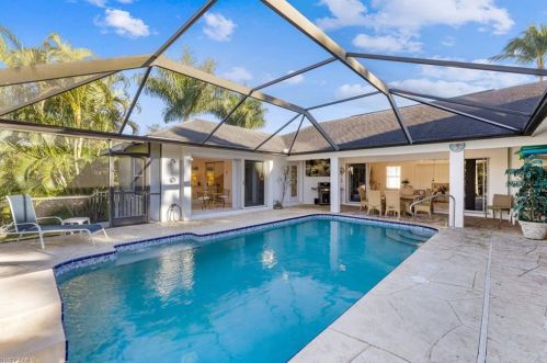 428 Sharwood Dr, Naples FL 34110-5726 exterior