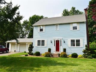 67 Linwood Dr, Manchester, CT 06040-6911