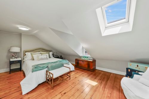 35 Russell St, Boston MA 02114-3901 exterior