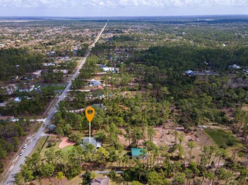 2390 27 Ave, Naples FL 34120-7411 exterior