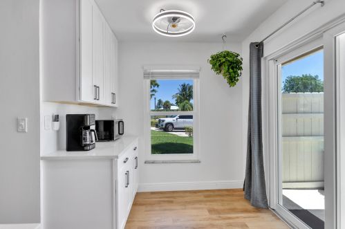 203 1 Cir, Boynton Beach FL 33435-7261 exterior