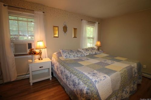 73 Mandalay Dr, Poughkeepsie NY 12603-2639 exterior