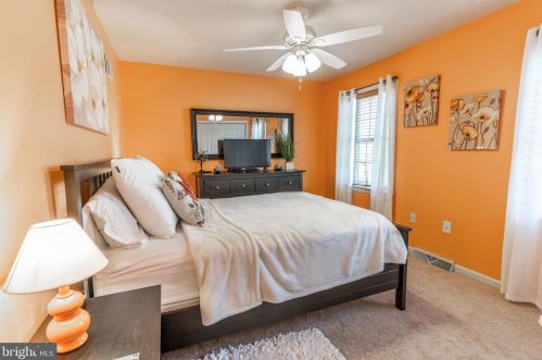 1121 Sunwood Ln, Lancaster PA  17601-7104 exterior