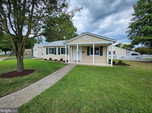 900 Edgerly Rd, Glen Burnie MD 21060-7305 exterior