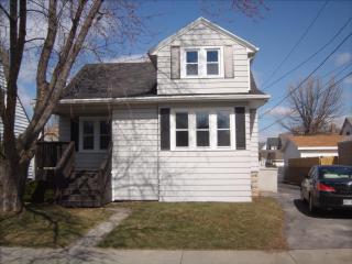 7114 Park Hl Ave, Milwaukee WI  53226-4415 exterior