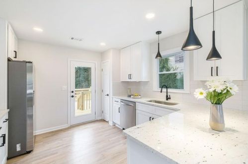 844 Deckner Ave, Atlanta GA 30310-4136 exterior