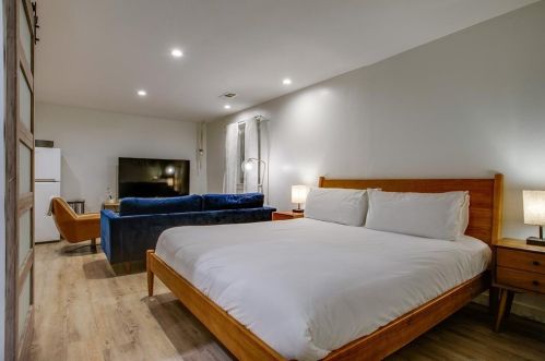 930 Clinton Ave, Dallas TX 75208-5112 exterior