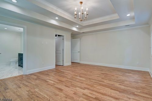 29 Hickory Pl, Livingston NJ  07039-3614 exterior