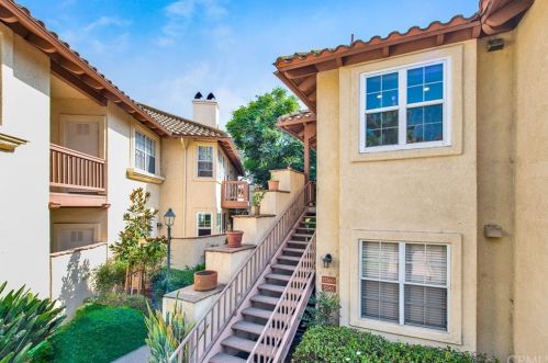 13360 Verona, Tustin CA  92782-9140 exterior