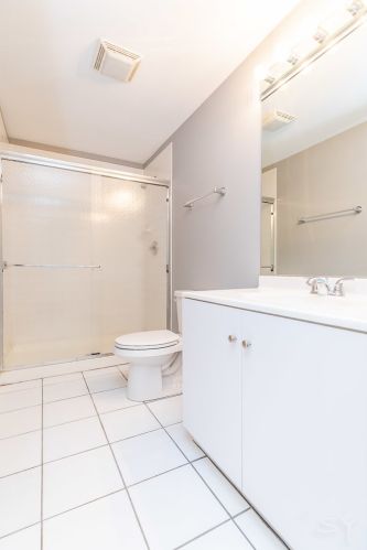 2520 Bloomingdale Ave, Chicago IL  60647-4316 exterior