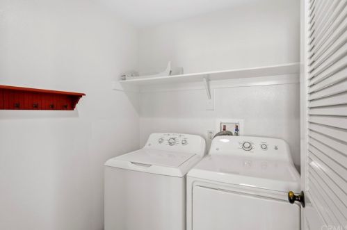 120 Liberty St, Tustin CA  92782-6515 exterior