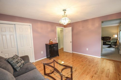 7 Whittaker Cir, Concord NH 03303-1589 exterior