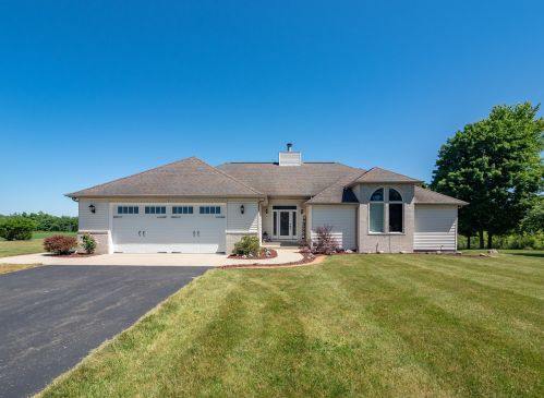 3729 102nd Ave, Gobles, MI 49055-8806