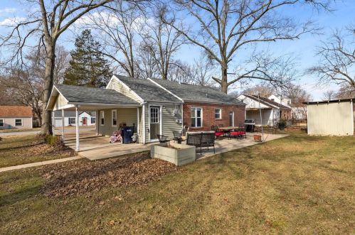 964 Sanders Pl, Saint Louis, MO 63126-1223