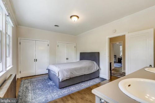 7426 Piney Branch Rd, Silver Spring MD 20901-4352 exterior