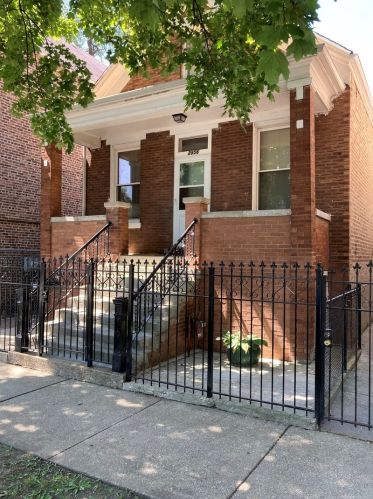 2856 Trumbull Ave, Chicago, IL 60623-4652