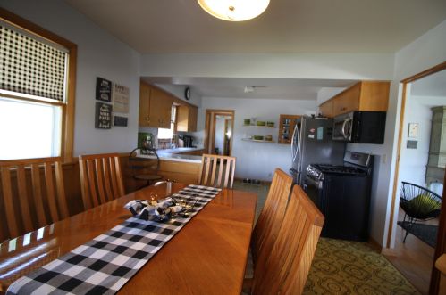 5725 89th St, Milwaukee WI  53225-2810 exterior