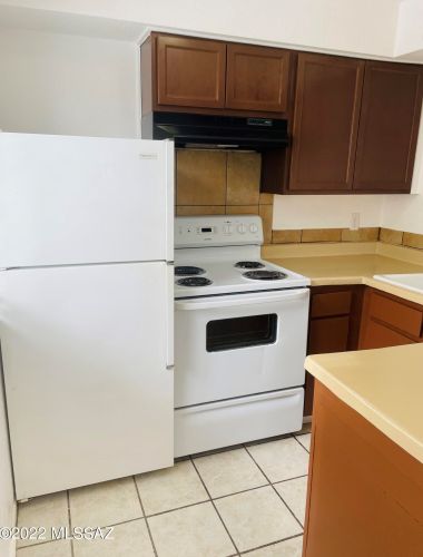 323 Alturas St, Tucson AZ  85705-4404 exterior