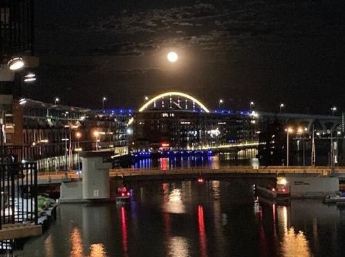 102 Water St, Milwaukee WI  53202-6054 exterior