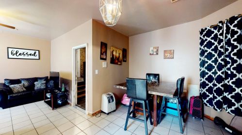 1055 Springfield Ave, Chicago IL 60624-4026 exterior