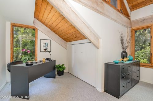 9320 Tropical Trl, Merritt Island FL 32952-5042 exterior