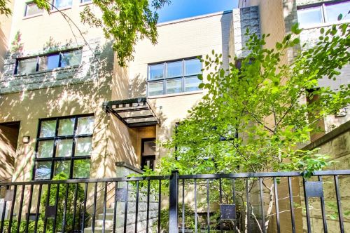 1413 Leavitt St, Chicago, IL 60622-1816