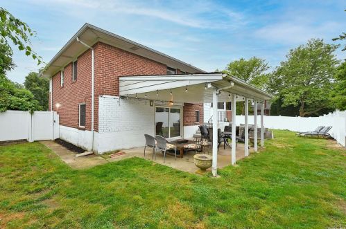 19 Goldfield St, Huntington Station NY 11747-1630 exterior