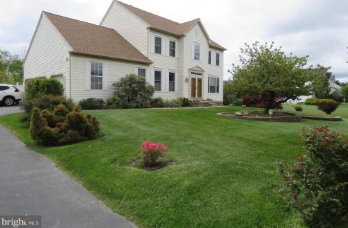 1861 Heritage Dr, Jamison, PA 18929-1634