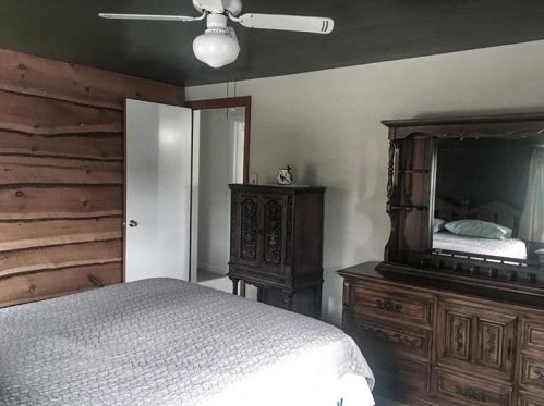 1417 Dagmar Ave, Pittsburgh PA 15216-3715 exterior