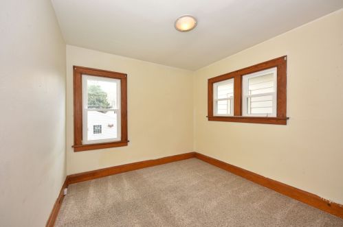 2214 59, Milwaukee WI 53219-2104 exterior